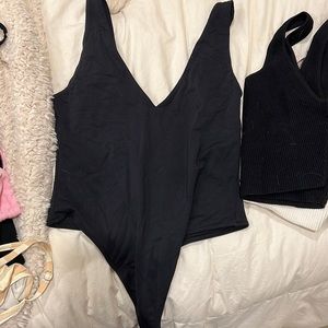 ARITIZIA contour deep v bodysuit